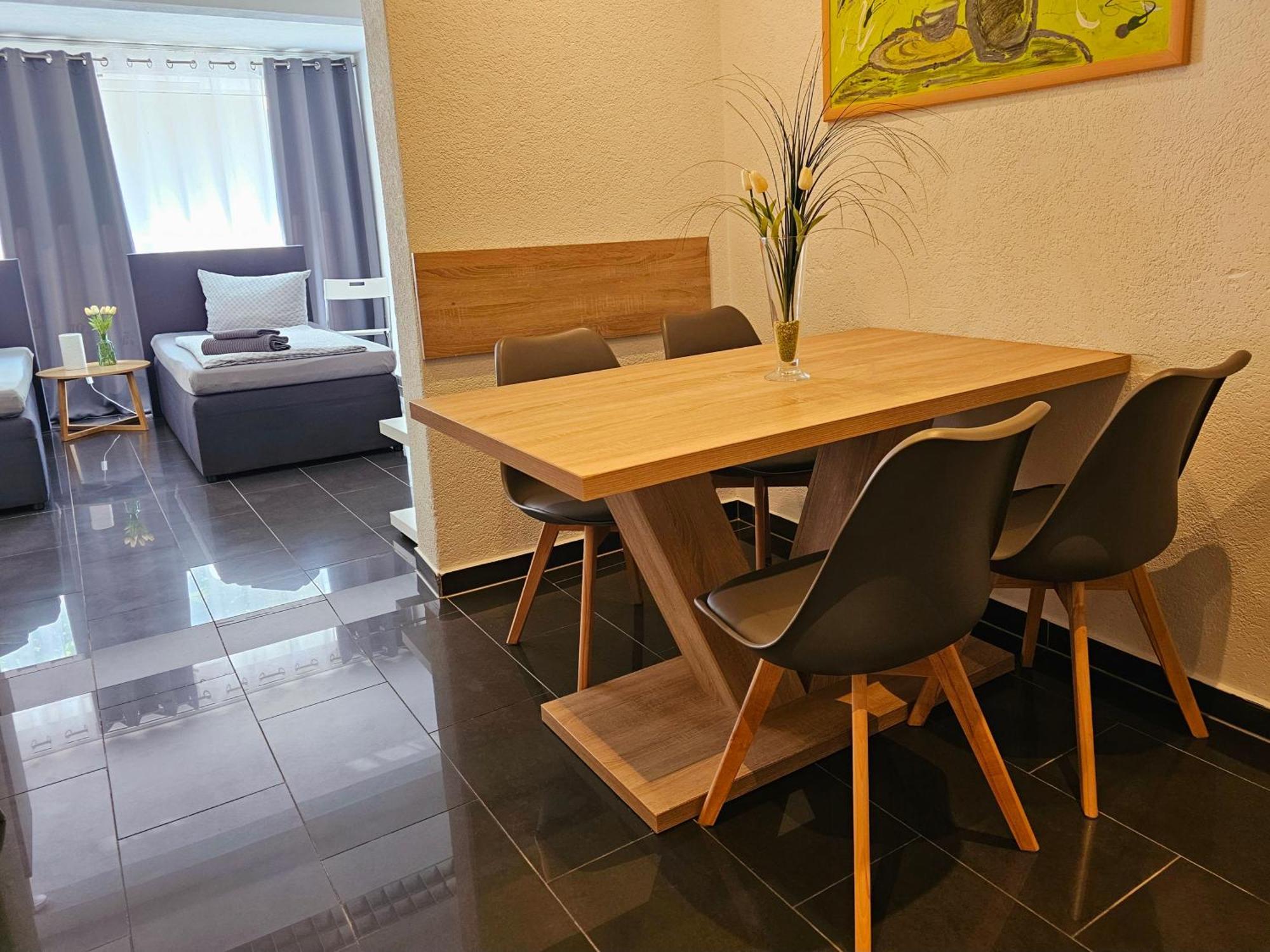 Gaesteappartement Viktoria Σίνσχαϊμ Εξωτερικό φωτογραφία